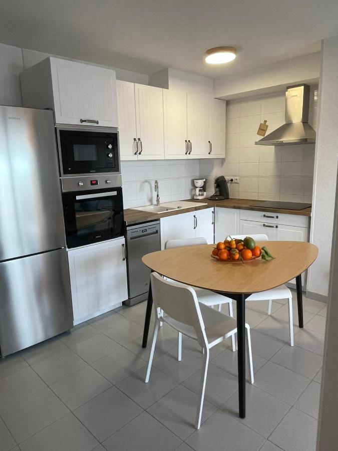Rocmar Apartment Roses Bagian luar foto